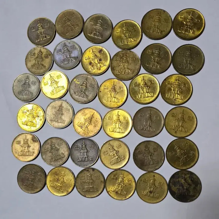 [BUNJANG] Bank of Korea 10 Won Coins (211 Pieces) / 한국은행 옛날 동전 10원 십원 사용제 211개