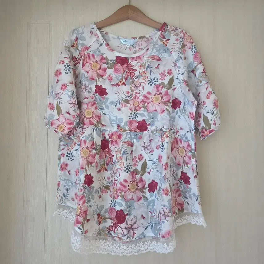 [BUNJANG] Linen 100% Flower Pattern Lace Short-Sleeve Blouse T-Shirt (Size 66) / 마(린넨)100% 플라워 66사이즈 레이스 반팔 블라우스 티셔츠