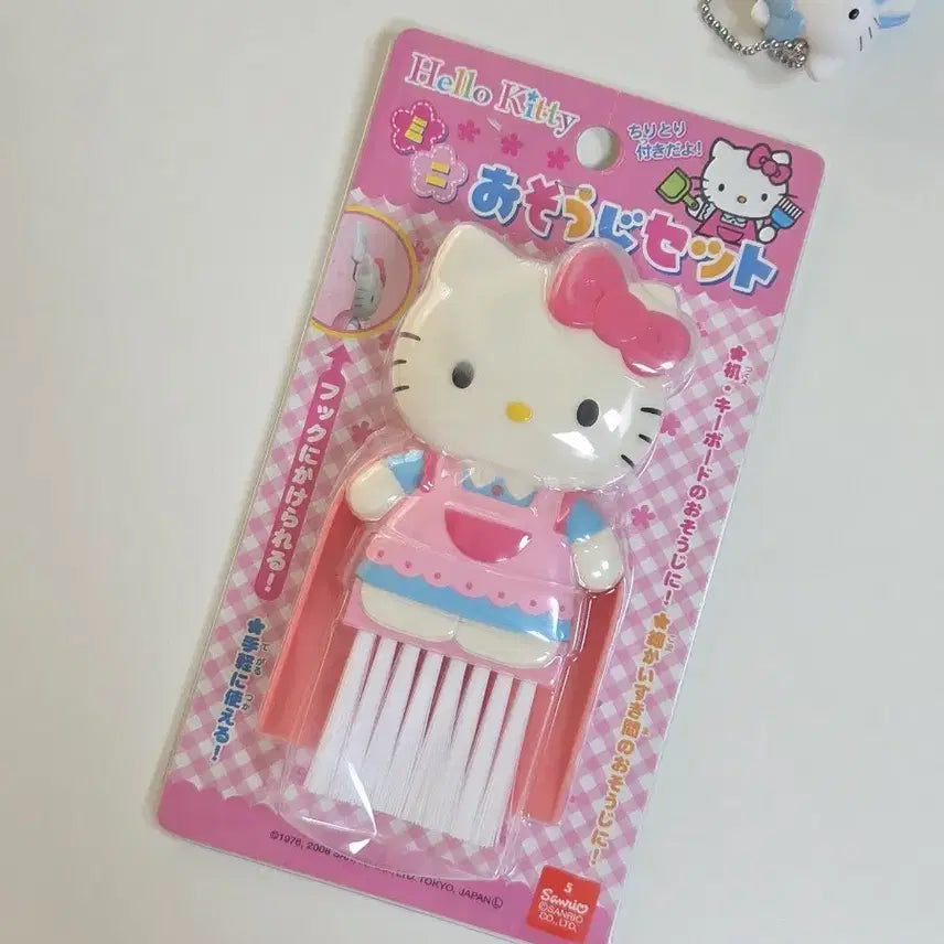 [BUNJANG] Sanrio Classic Maid Kitty Broom &amp; Dustpan Set / 고전키티 메이드키티 청소 브러쉬 빗자루 웨이트리스키티