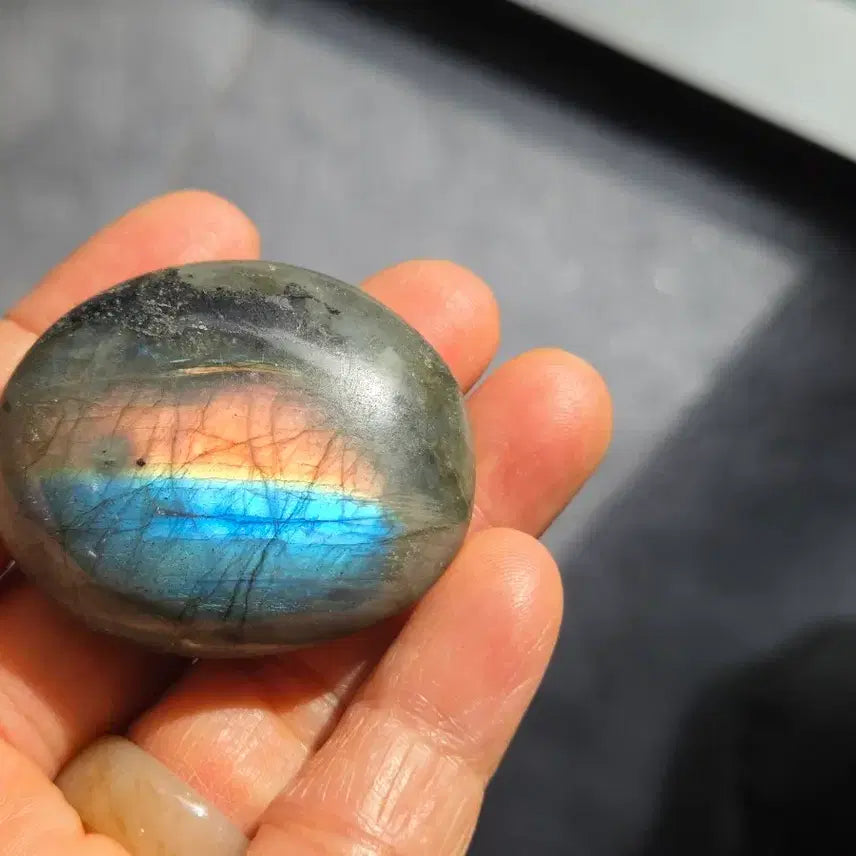 [BUNJANG] Natural Labradorite Palm Stone / 멀티컬러 천연 레브라도라이트 팜스톤 (상급)