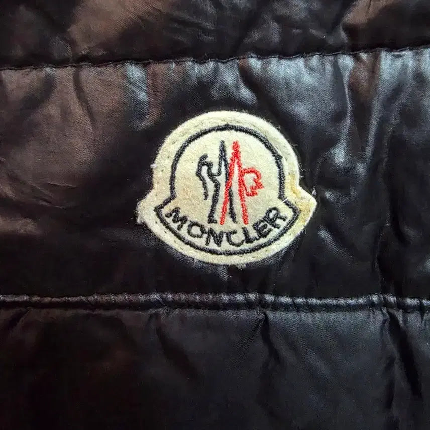 [BUNJANG] Moncler Black Padded Vest / 몽클레어 블랙 패딩 조끼.   명/5