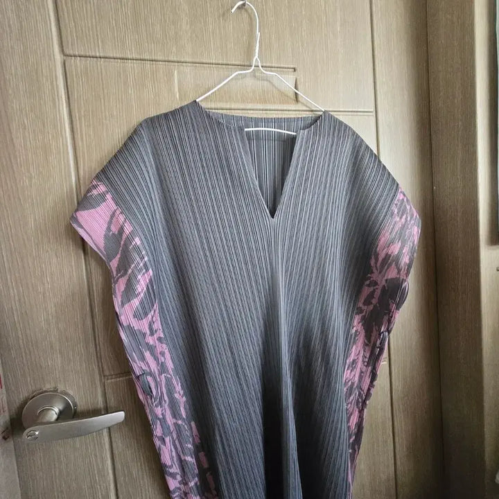 [BUNJANG] Pleated Long Dress with Side Slit / 플리츠 옆트임 회색 핑크 롱 원피스