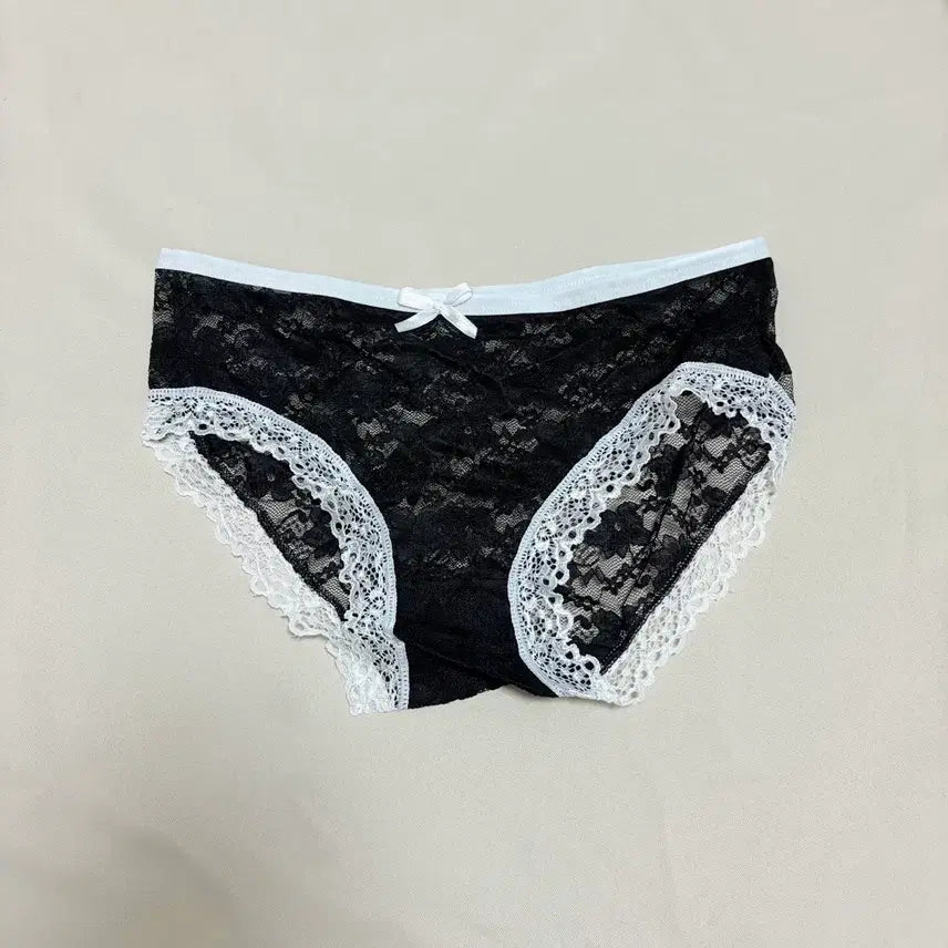 [SOLD OUT] 레이스 블랙 팬티 (중고)