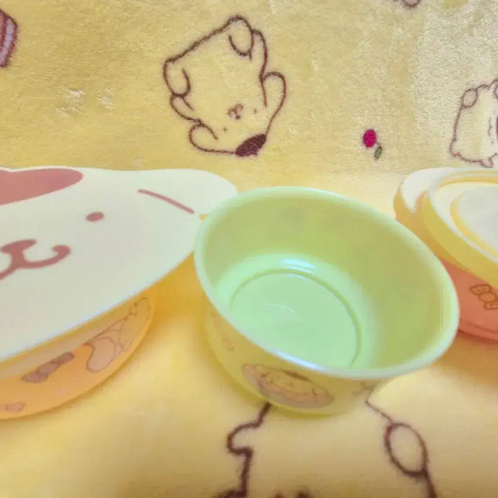 [BUNJANG] Sanrio Pompompurin 3-Tier Mini Food Container Set / 산리오 폼폼푸린 미니 푸드 컨테이너 반찬통 3단 세트