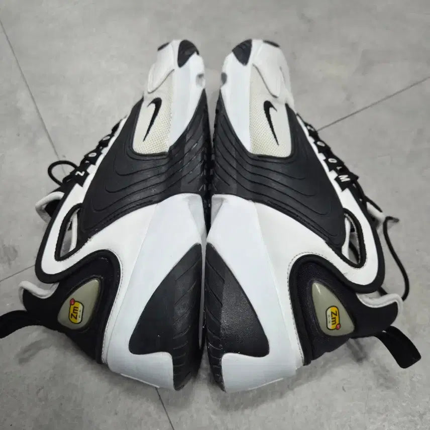[BUNJANG] Nike Zoom 2K "Oreo" Sneakers / 나이키 줌 2K  오레오 운동화  280