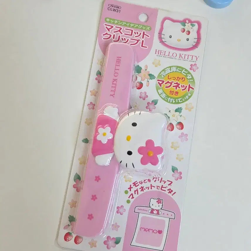 [BUNJANG] Sanrio Classic Kitty Kahana Clip Magnet (New) / 고전키티 카오하나 집게 마그넷 새상품