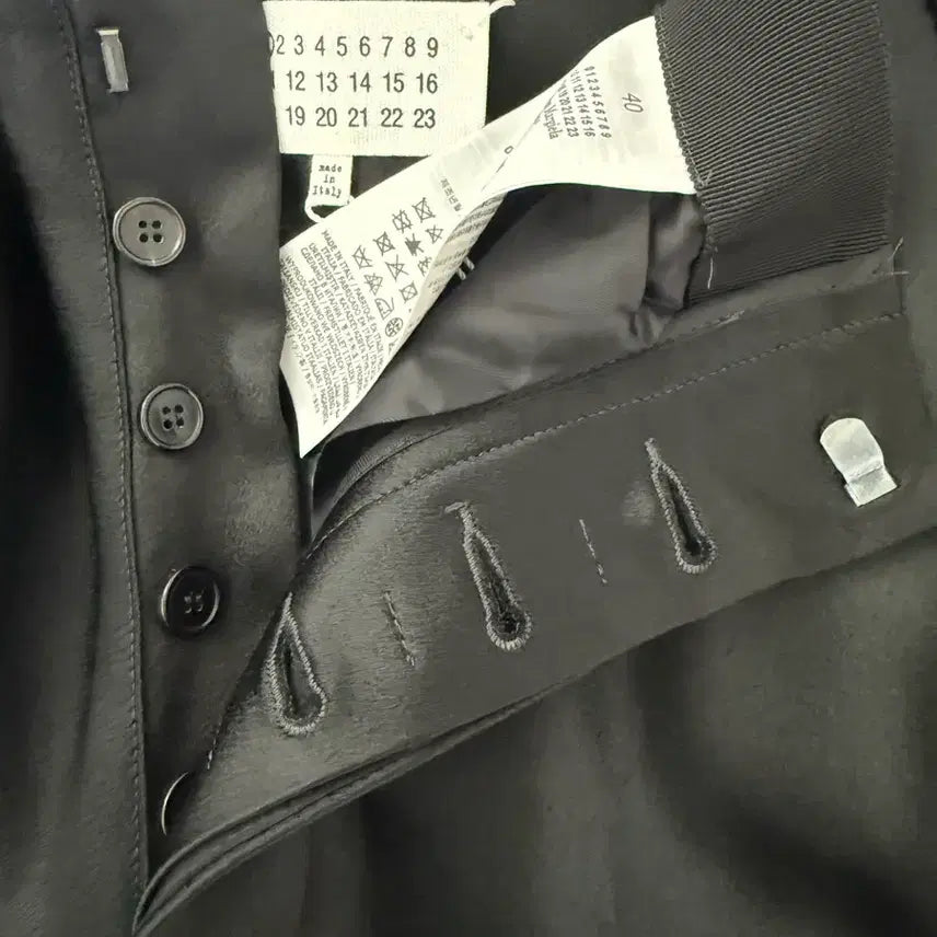 [SOLD OUT] 마르지엘라 Margiela 블랙 와이드 팬츠 비스코스 40