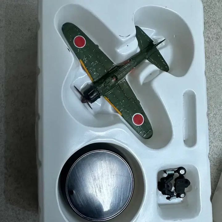 [BUNJANG] 타카라 1/144 a6m2b keze / 타카라 1/144 a6m2b keze