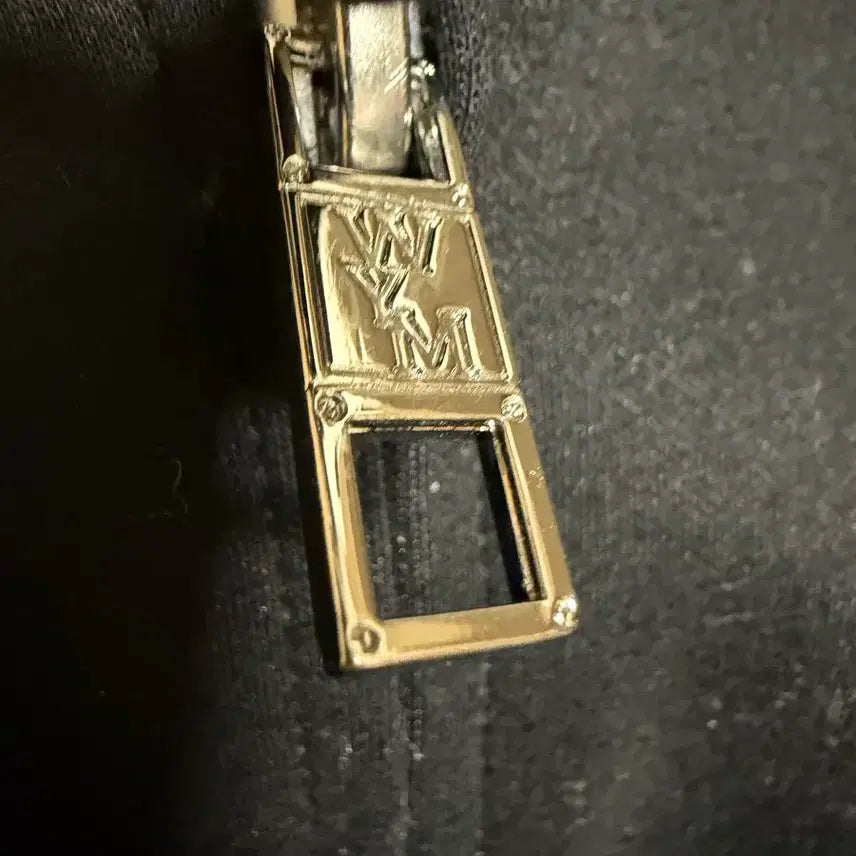 [SOLD OUT] (48) 26ss 우영미 하이넥 집업자켓