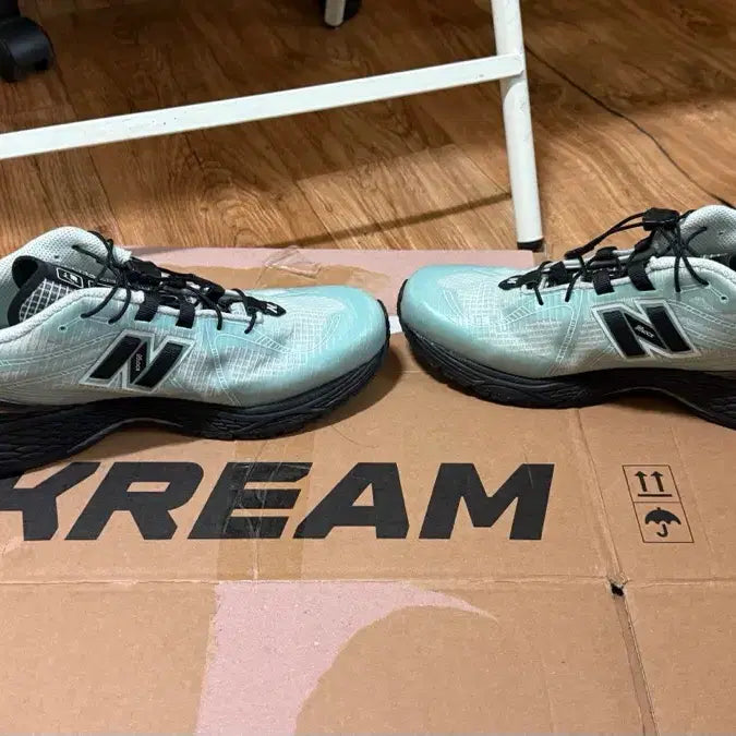 [SOLD OUT] 뉴발란스 x 케일 1906R 블루