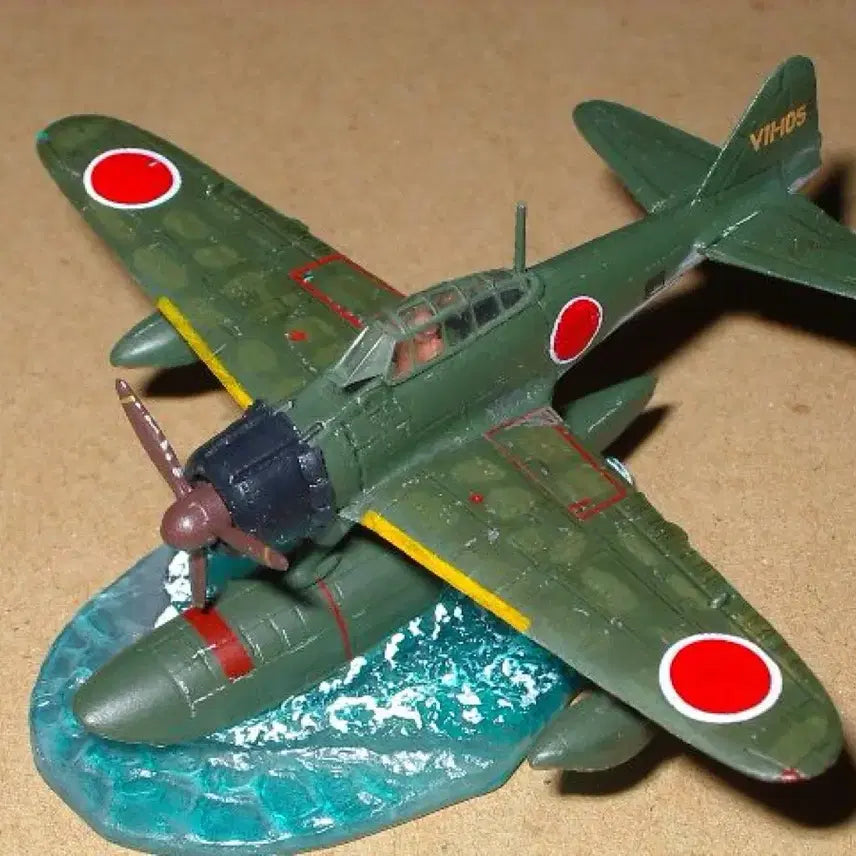 [BUNJANG] Takara 1/144 A6M2-N Type 2 "RUFE" / Takara 1/144 A6M2-N Type 2 "RUFE"