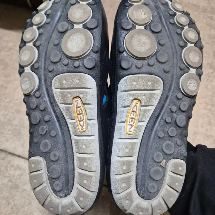 [SOLD OUT] 킨 샨티슬라이드 블랙 270사이즈