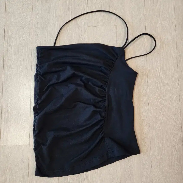 [BUNJANG] Asura Asymmetric Halter Crop Tank Top / 아수라 언발란스 홀터 셔링 크롭 나시 블랙