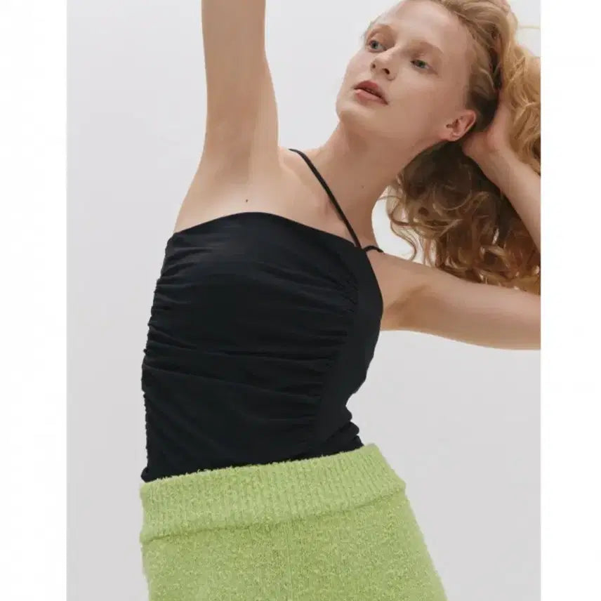 [BUNJANG] Asura Asymmetric Halter Crop Tank Top / 아수라 언발란스 홀터 셔링 크롭 나시 블랙