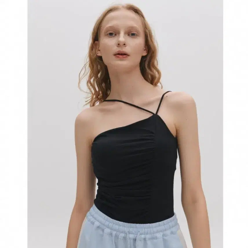 [BUNJANG] Asura Asymmetric Halter Crop Tank Top / 아수라 언발란스 홀터 셔링 크롭 나시 블랙