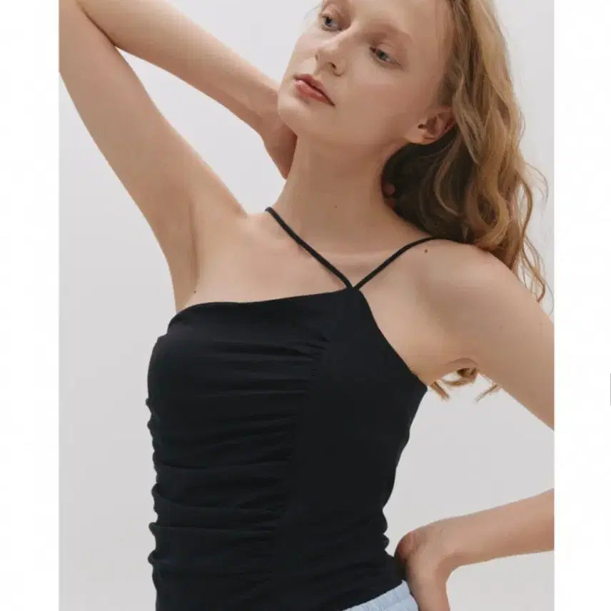 [BUNJANG] Asura Asymmetric Halter Crop Tank Top / 아수라 언발란스 홀터 셔링 크롭 나시 블랙