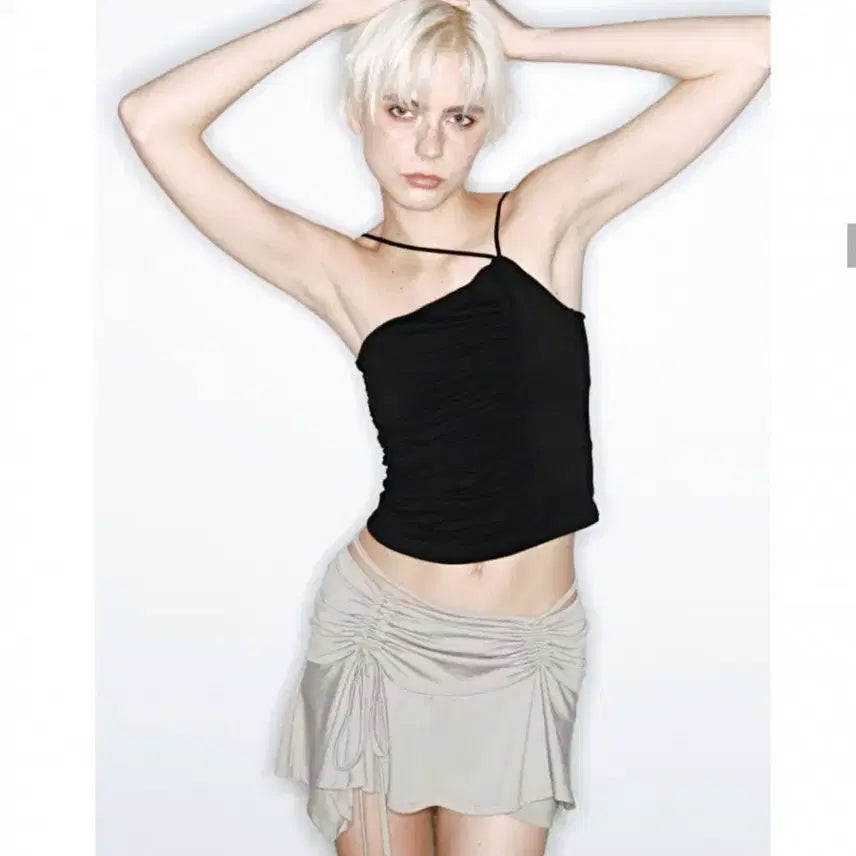 [BUNJANG] Asura Asymmetric Halter Crop Tank Top / 아수라 언발란스 홀터 셔링 크롭 나시 블랙