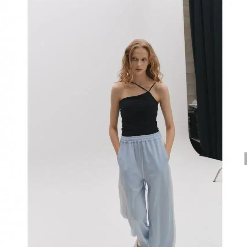 [BUNJANG] Asura Asymmetric Halter Crop Tank Top / 아수라 언발란스 홀터 셔링 크롭 나시 블랙