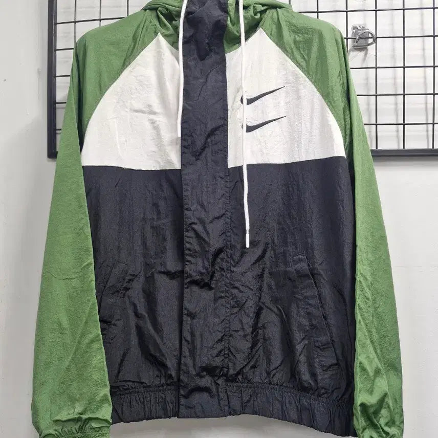 [SOLD OUT] 95M 나이키 더블스우시 후드 바람막이 자켓.