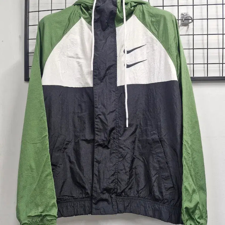 [SOLD OUT] 95M 나이키 더블스우시 후드 바람막이 자켓.
