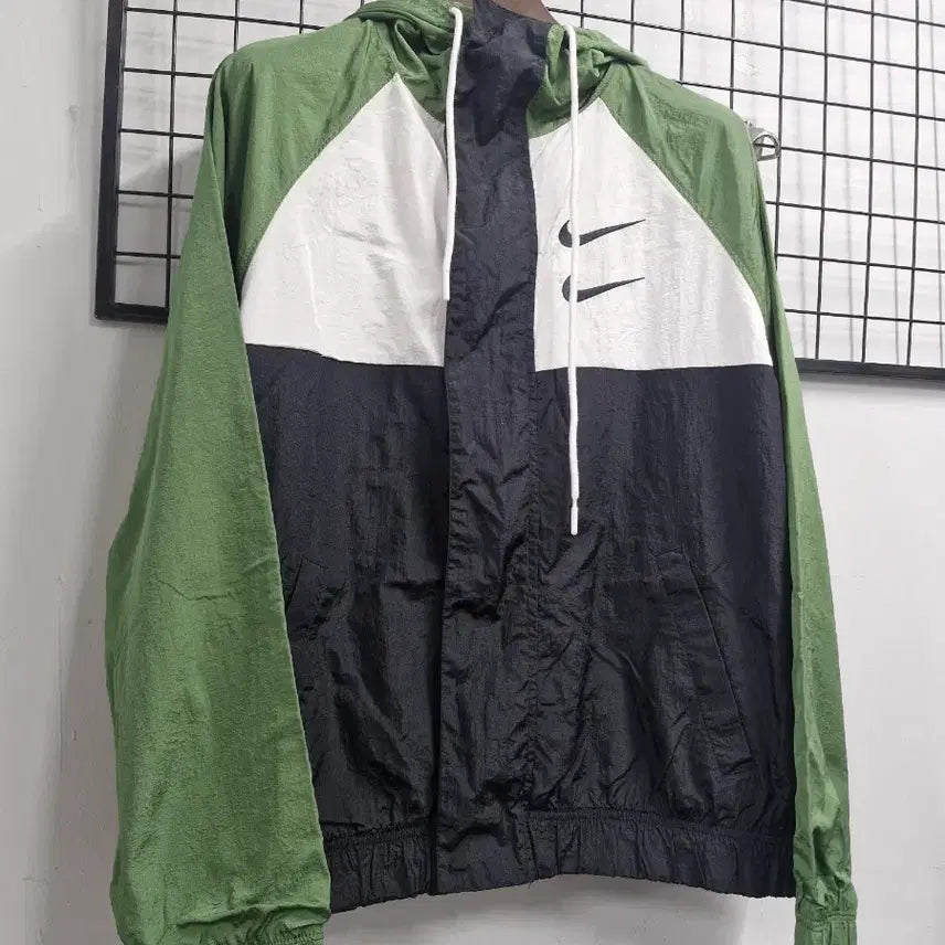 [SOLD OUT] 95M 나이키 더블스우시 후드 바람막이 자켓.