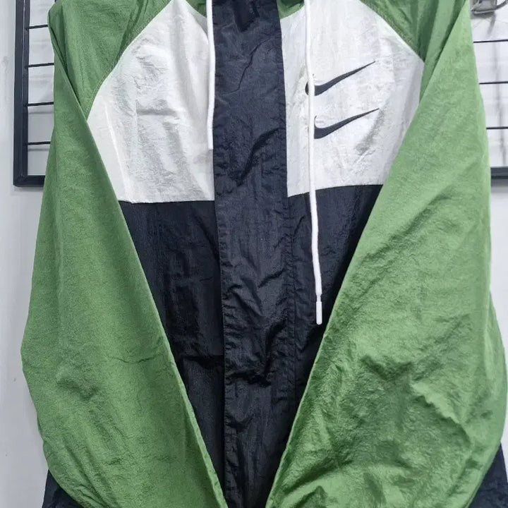 [SOLD OUT] 95M 나이키 더블스우시 후드 바람막이 자켓.