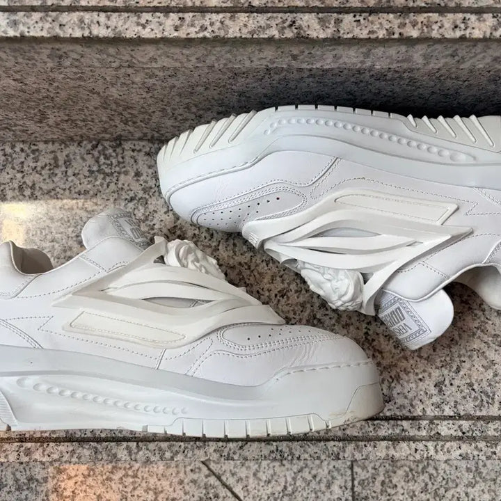 [BUNJANG] Versace Odissea White Sneakers / 베르사체/오디세이아화이트/43