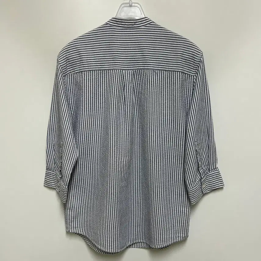 [BUNJANG] GUESS Striped Henley Neck Shirt / [여자-95]GUESS 게스 스트라이프 헨리넥 셔츠