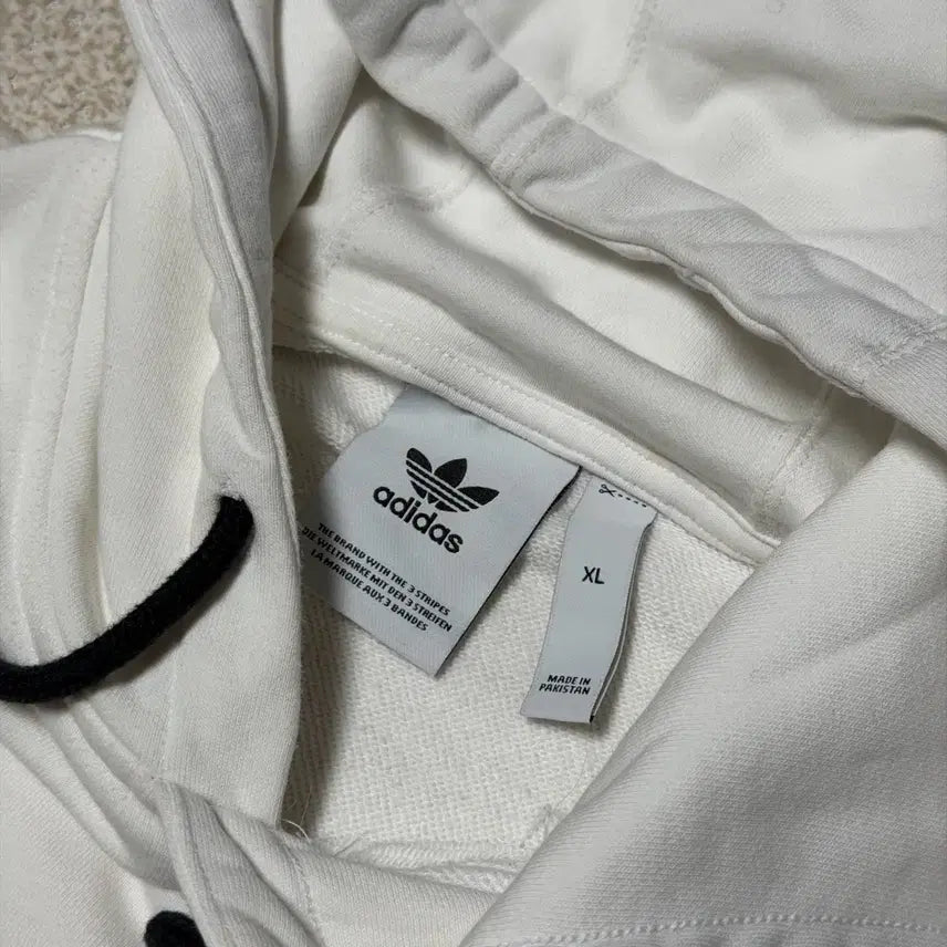 [SOLD OUT] 아디다스 XL ac 와펜 후드티 화이트