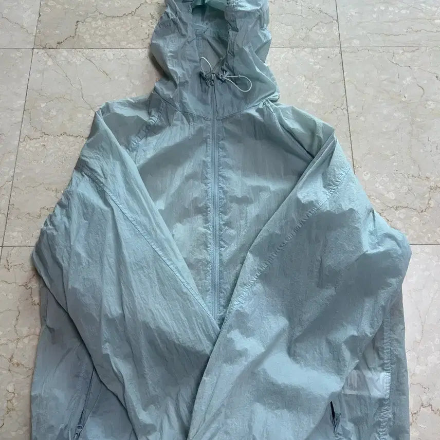 [SOLD OUT] 무탠다드 시티레저 시어 윈드브레이커 클라우디 블루