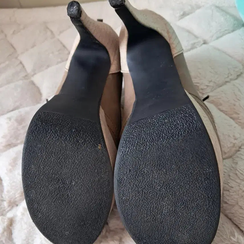 [BUNJANG] Beige Open-Toe Heel Booties - Size 240 / 베이지색 오픈토 힐 부티 240