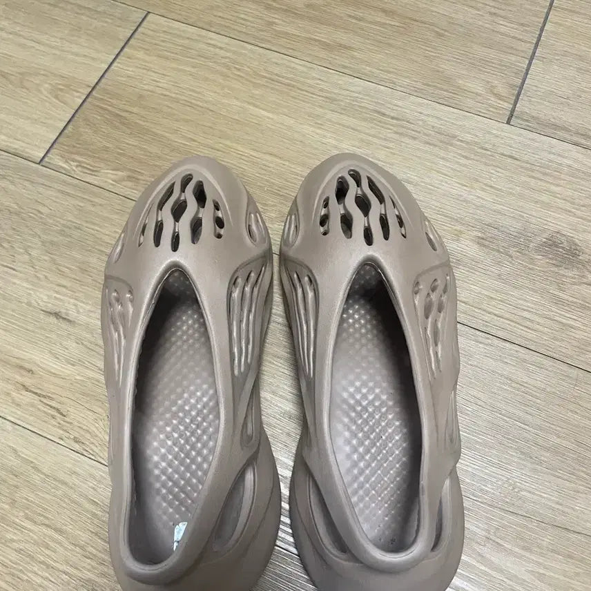 [SOLD OUT] [아디다스]이지 폼 러너 오커 295_US11