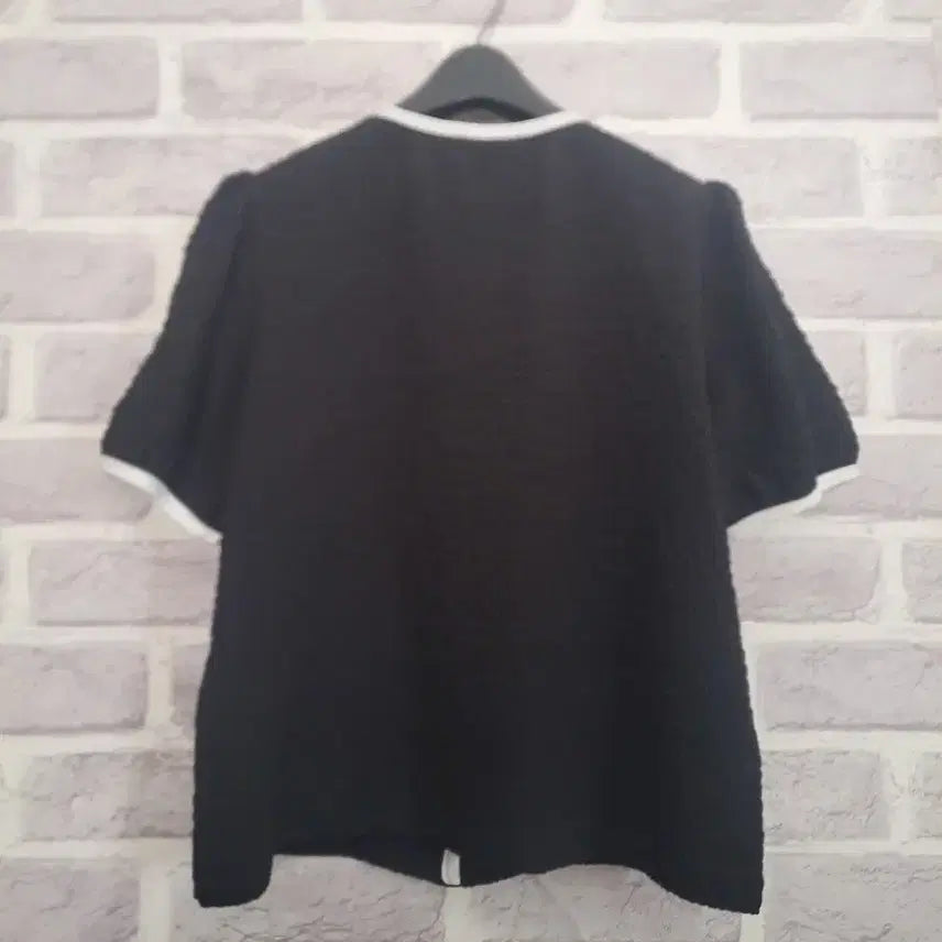 [BUNJANG] Plastic Island Black Jacket-Style Short-Sleeve Blouse / 플라스틱아일랜드 블랙 자켓형 반팔 블라우스 새옷/알뜰한여우