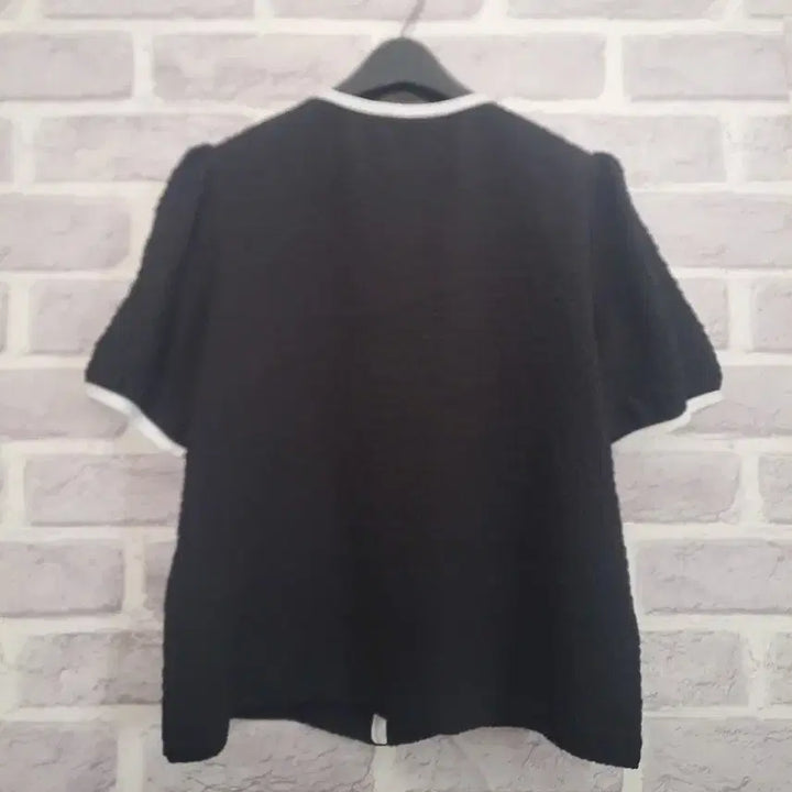 [BUNJANG] Plastic Island Black Jacket-Style Short-Sleeve Blouse / 플라스틱아일랜드 블랙 자켓형 반팔 블라우스 새옷/알뜰한여우