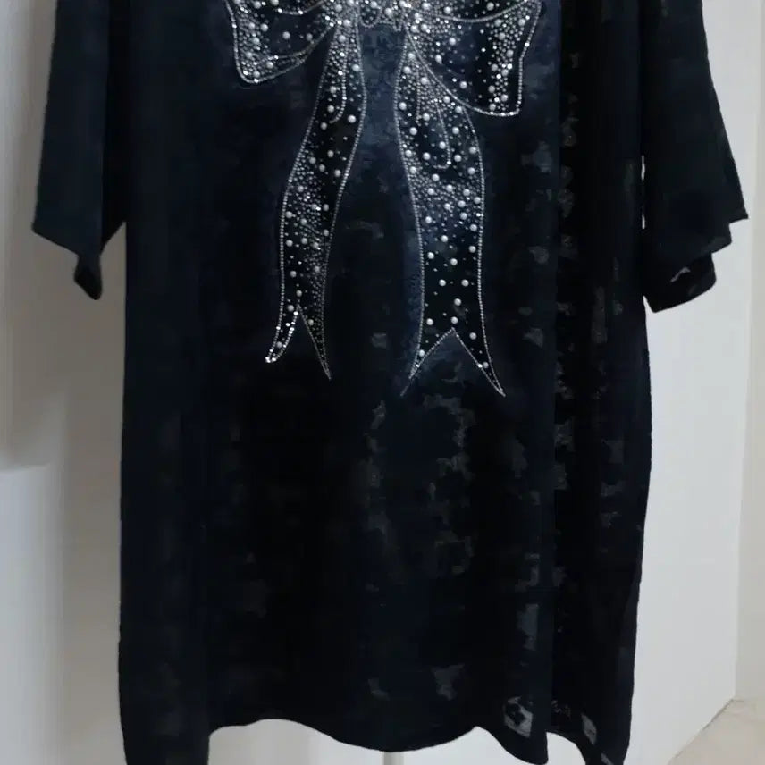 [SOLD OUT] 새상품 레이스 루즈핏 반팔티
