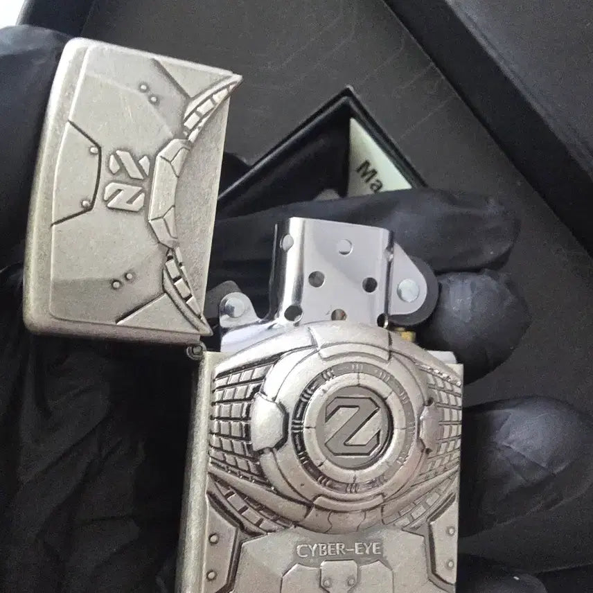 [BUNJANG] Zippo Cyber Eyes Z Lighter / (초특가)zippo 지포 미래도시를 통제하는 사이버 아이즈 Z