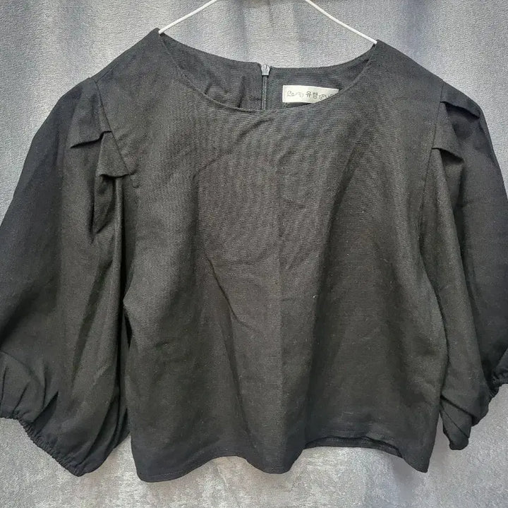 [BUNJANG] Daily Puff Linen Blouse (Black) / 데일리 퍼프 린넨 블라우스 (블랙)