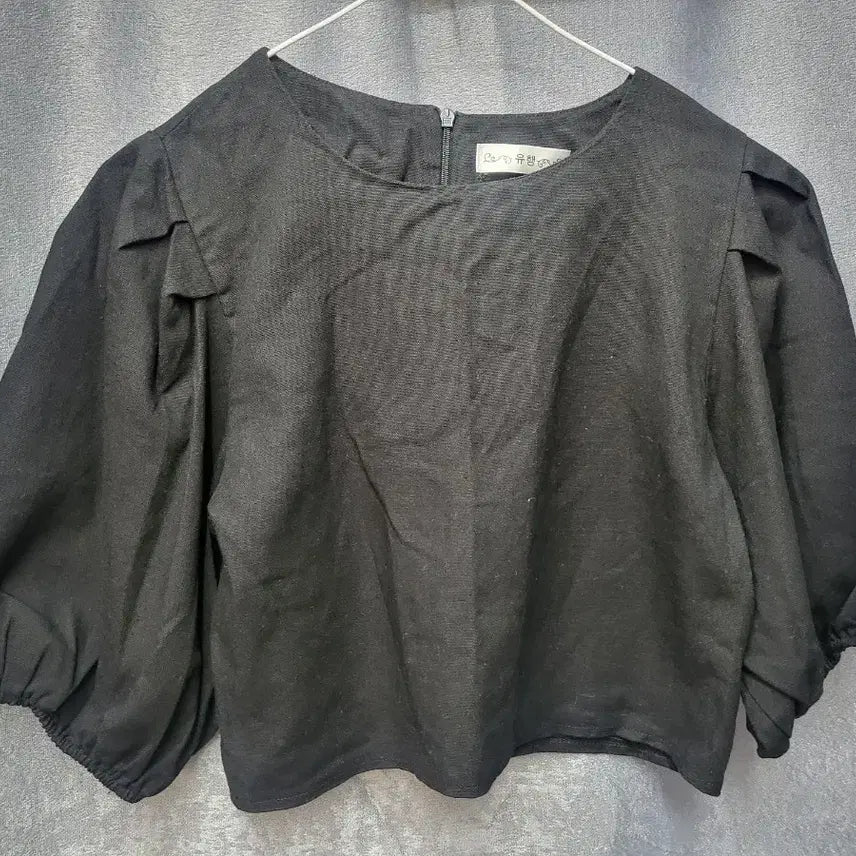 [BUNJANG] Daily Puff Linen Blouse (Black) / 데일리 퍼프 린넨 블라우스 (블랙)