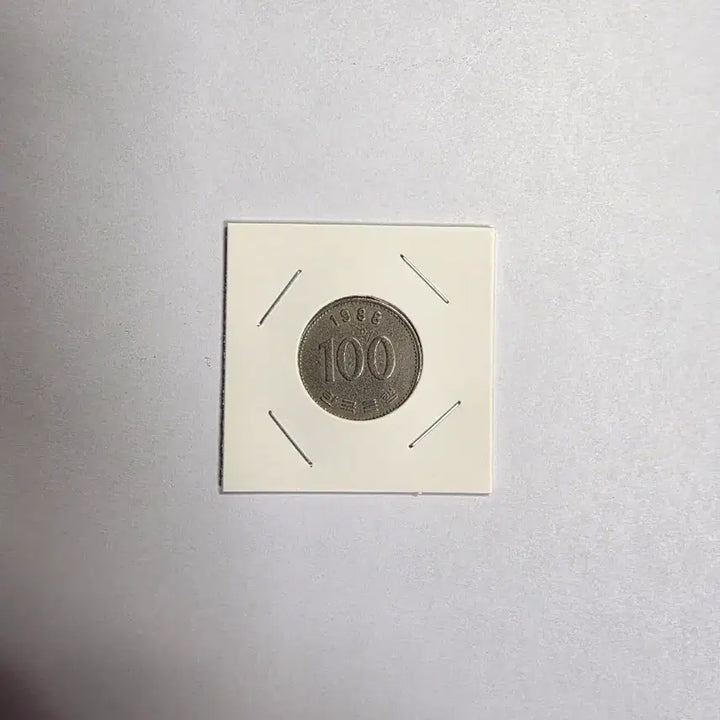 [BUNJANG] 1988 100 Won Coin / 1988년 100원 주화