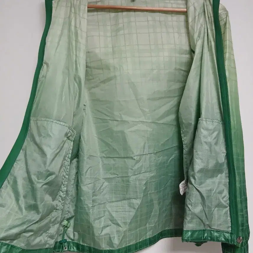 [BUNJANG] Asics Windbreaker Jumper (Size 100) / 아식스 바람막이 점퍼(100)