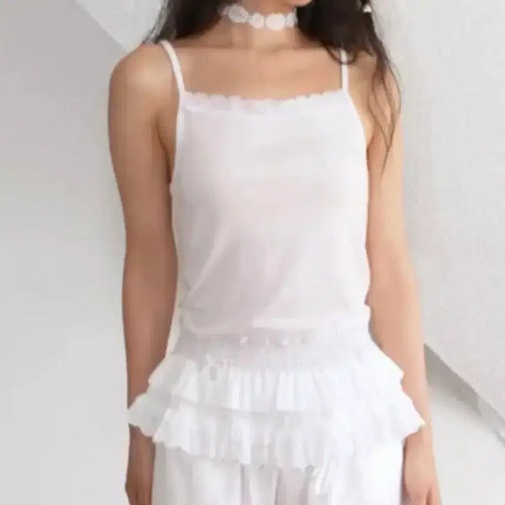 [BUNJANG] Nopiece Nopiece Mocha Layered Sleeveless Top / 노피셜노피스 나시 모카 손민수 프릴 레이스 레이어드 슬리브리스