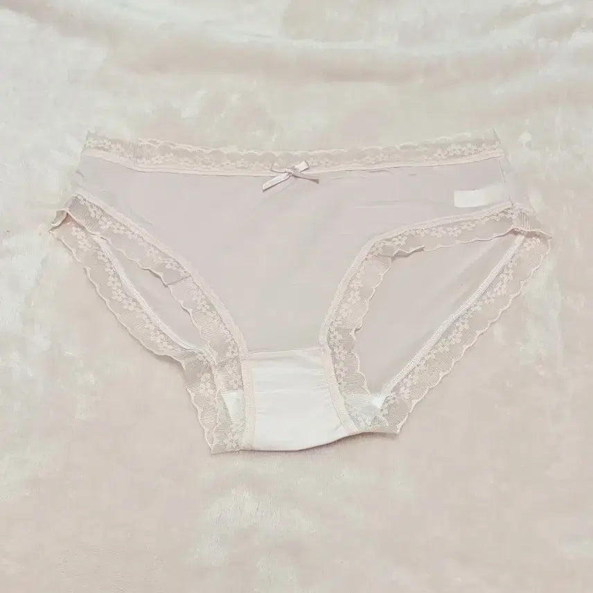 [SOLD OUT] 핑크 레이스 장식 팬티 (중고)