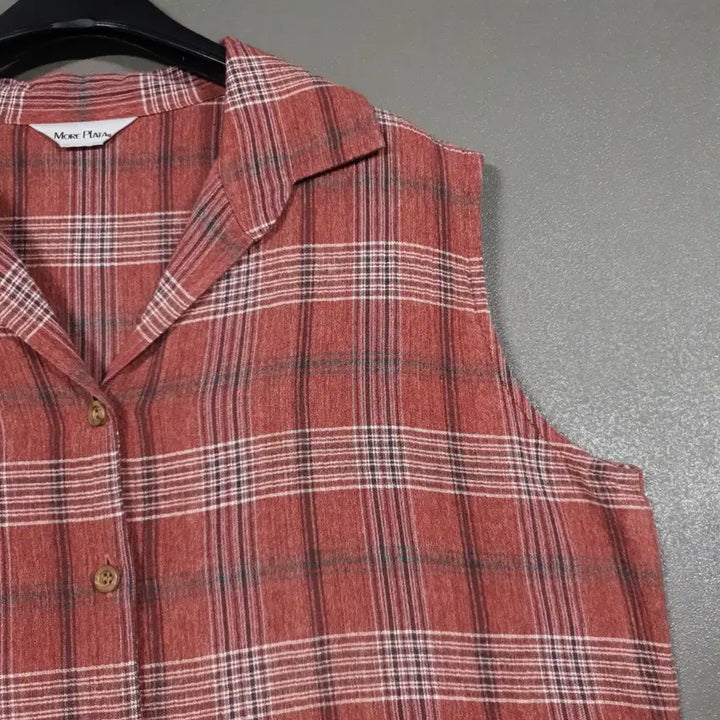 [BUNJANG] MORE PLATA Check Sleeveless Open Collar Blouse Button Shirt / MORE PLATA 모어플라타 체크 민소매 오픈카라 블라우스 버튼 셔츠