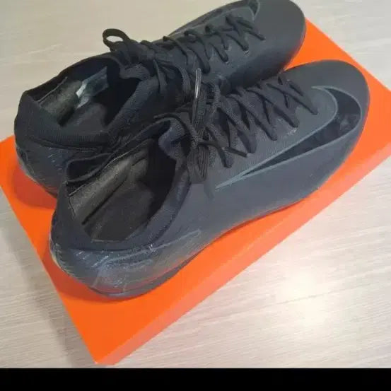 [SOLD OUT] 나이키 줌 베이퍼 16 프로 TF 275mm 블랙