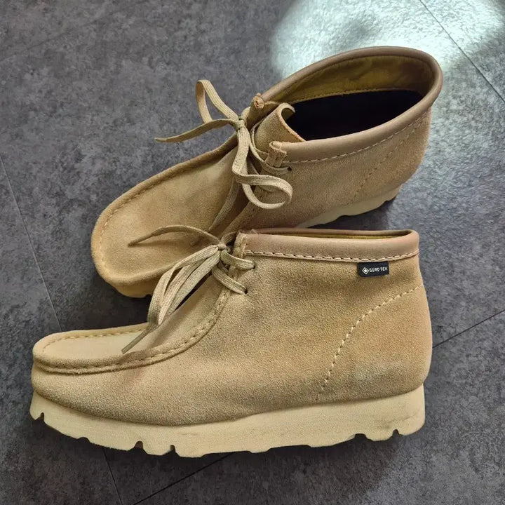 [BUNJANG] Clarks Wallabee Gore-Tex Boots UK 7.5 / 클락스 왈리비 고어텍스 부츠 uk7.5