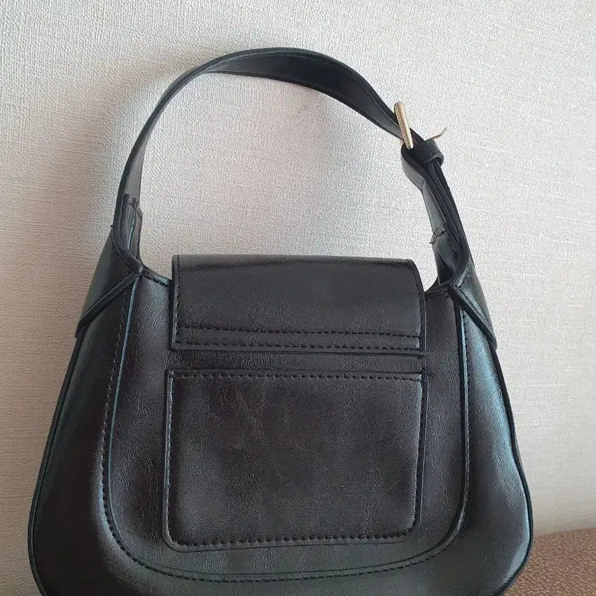 [BUNJANG] Back to Basics Black Crinkled Leather Tote Bag / 백투베이직스의 보떼 크링클드 블랙 토트백