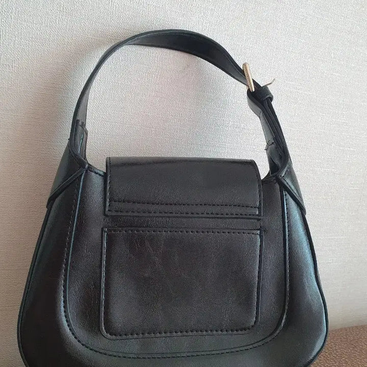 [BUNJANG] Back to Basics Black Crinkled Leather Tote Bag / 백투베이직스의 보떼 크링클드 블랙 토트백
