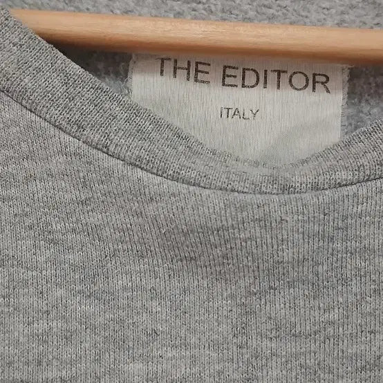 [BUNJANG] THE EDITOR Starry Embroidery Sweatshirt / THE EDITOR 더에디터 별자수맨투맨