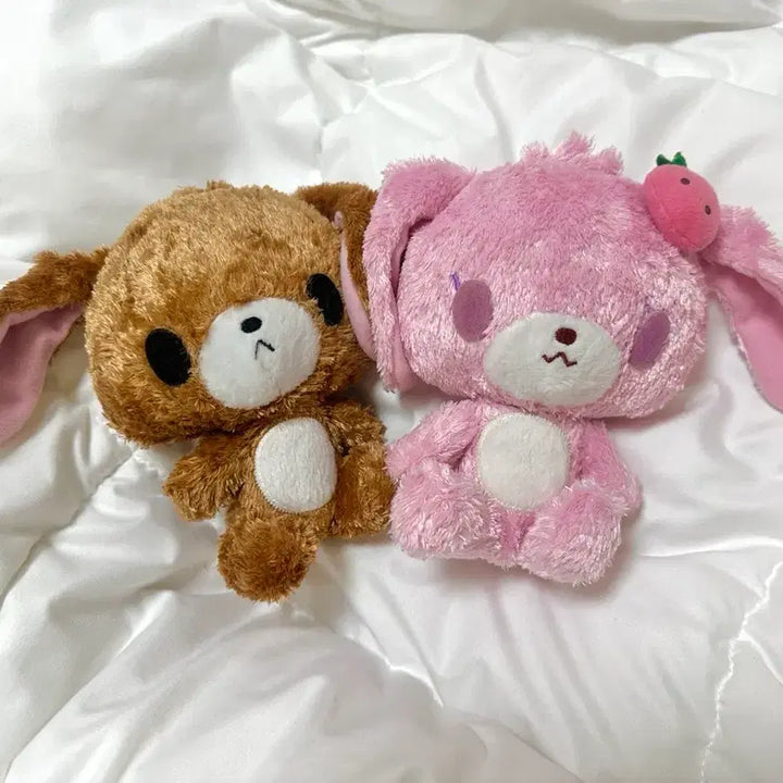 [SOLD OUT] 주말할인)고전 레어 산리오 슈가버니즈 쿠로우사 스트로베리우사 슈가바니즈