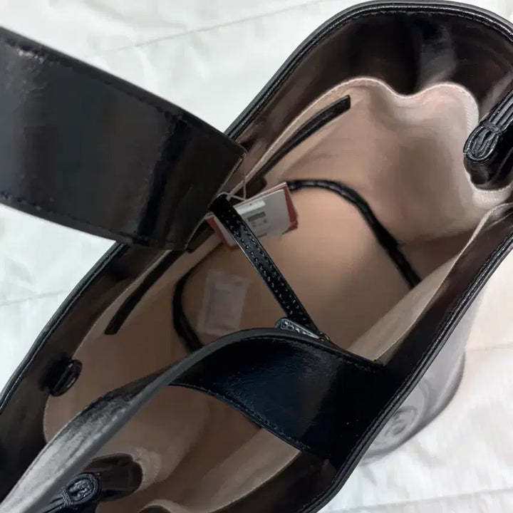 [BUNJANG] Archivepke Oval Bucket Bag PVC / [새상품] 아카이브앱크 오발버킷백 pvcs